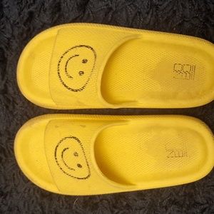 Smiley Face sandles without box